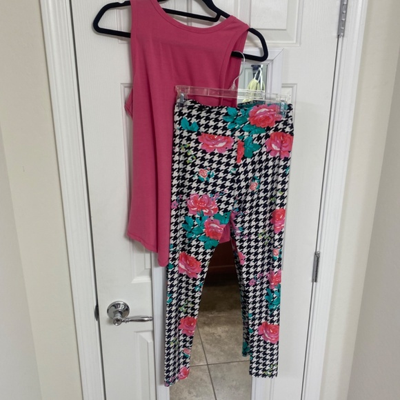 LulaRoe Tank Top (M) - Picture 6 of 7